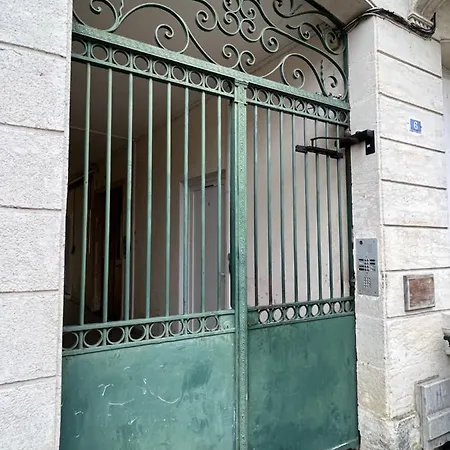 Cosy Studio En Mezzanine Wifi Hyper Centre Apartment Perigueux